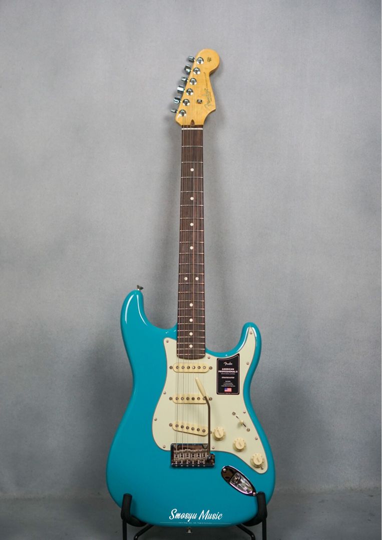 Fender Stratocaster American Professional II Miami Blue