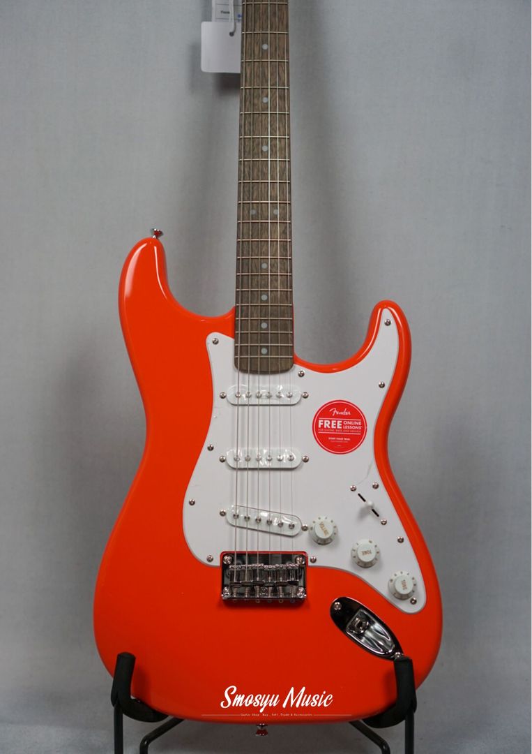 Squier Bullet Stratocaster Hardtail Laurel FB Fiesta Red