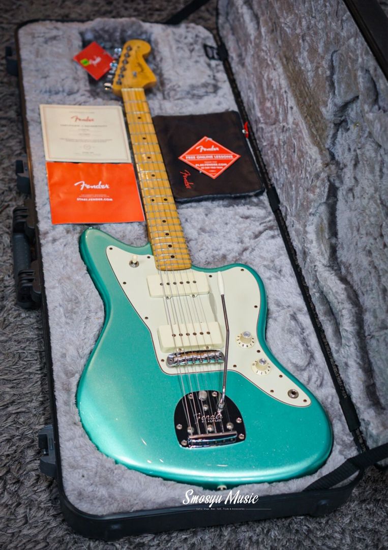 Fender Jazzmaster American Professional Mystic Seafoam Green