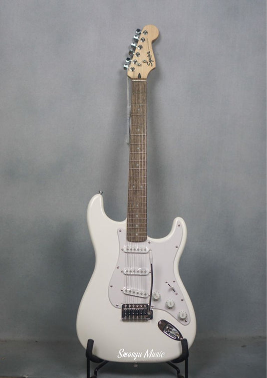 Squier Bullet Stratocaster Electric Guitar Laurel FB Arctic White