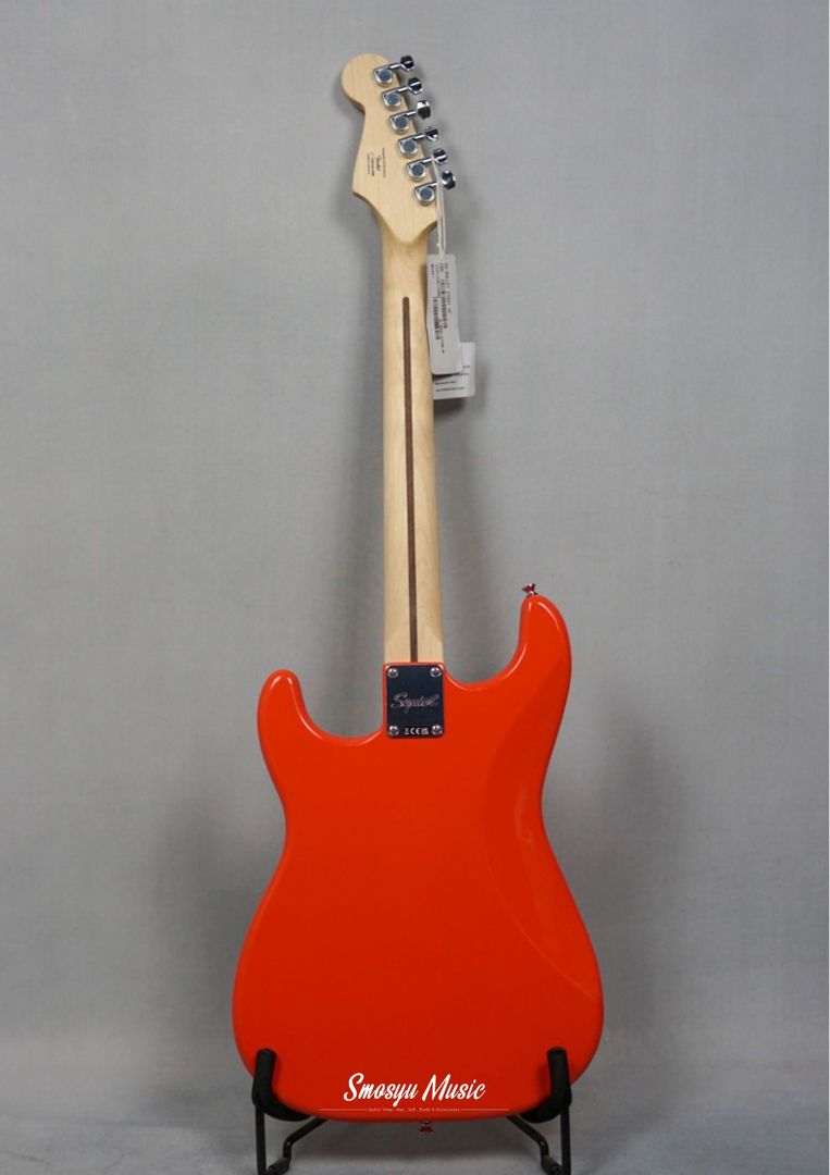 Squier Bullet Stratocaster Hardtail Laurel FB Fiesta Red