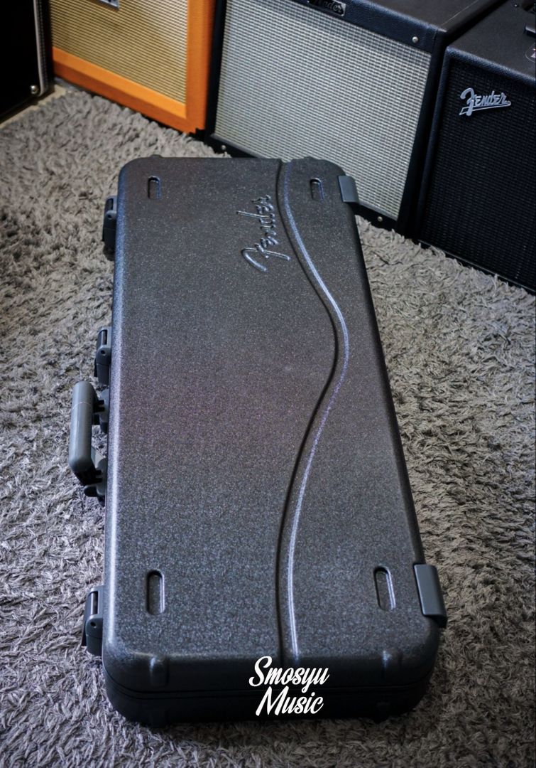 Fender Deluxe ABS Molded Strat/Tele Guitar Case