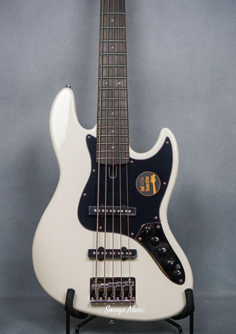 Sire Marcus Miller V3 5 String Antique White