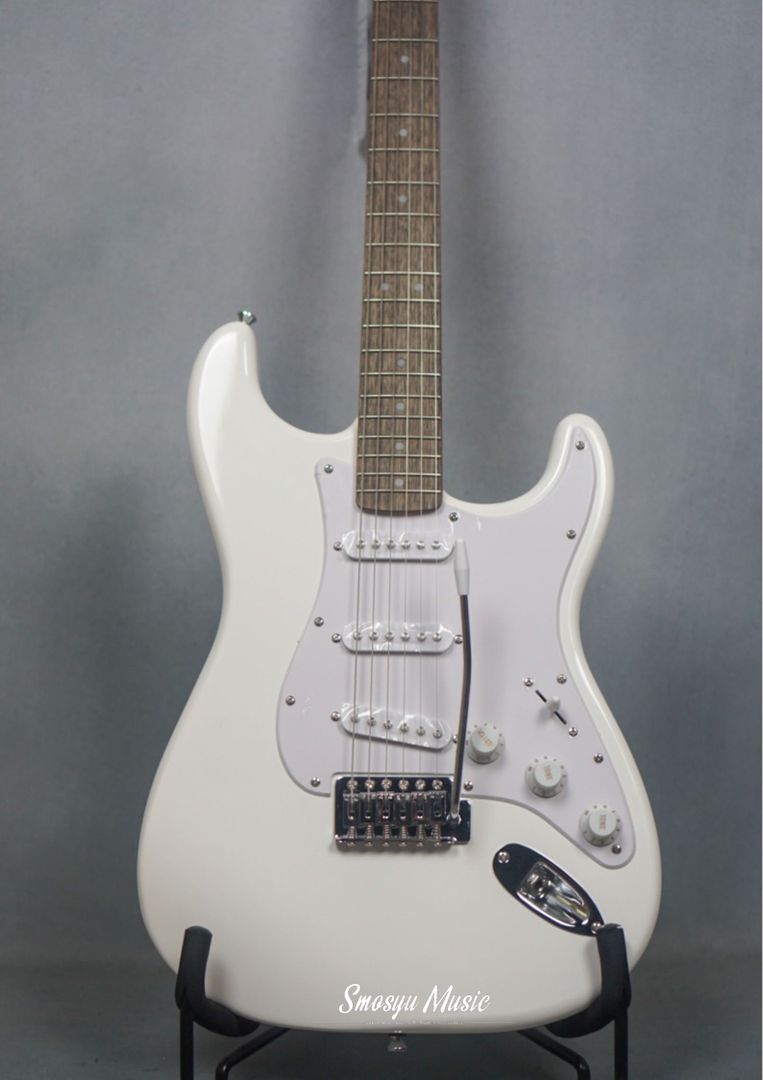 Squier Bullet Stratocaster Electric Guitar Laurel FB Arctic White