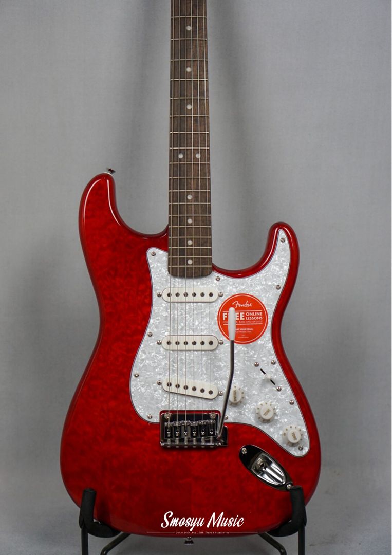 Squier FSR Affinity Series Stratocaster QMT Laurel FB Crimson Red Tranparent