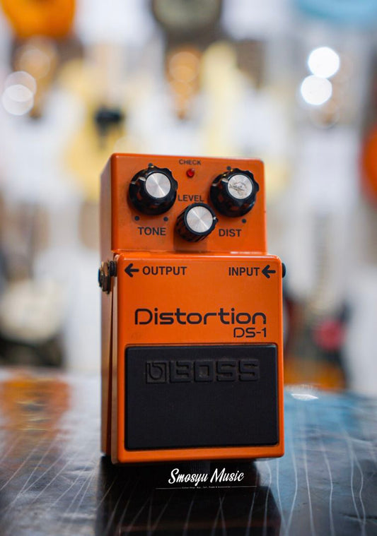 Efek BOSS Distortion DS-1