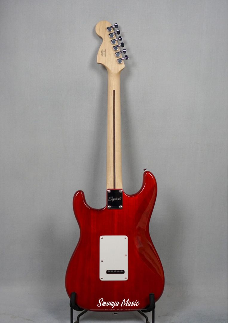 Squier FSR Affinity Series Stratocaster QMT Laurel FB Crimson Red Tranparent