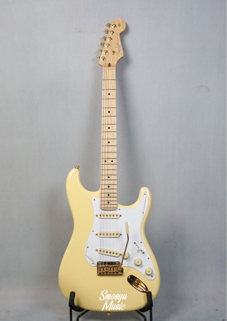 Fender Stratocaster American Professional Gold Hardware Limited Edition