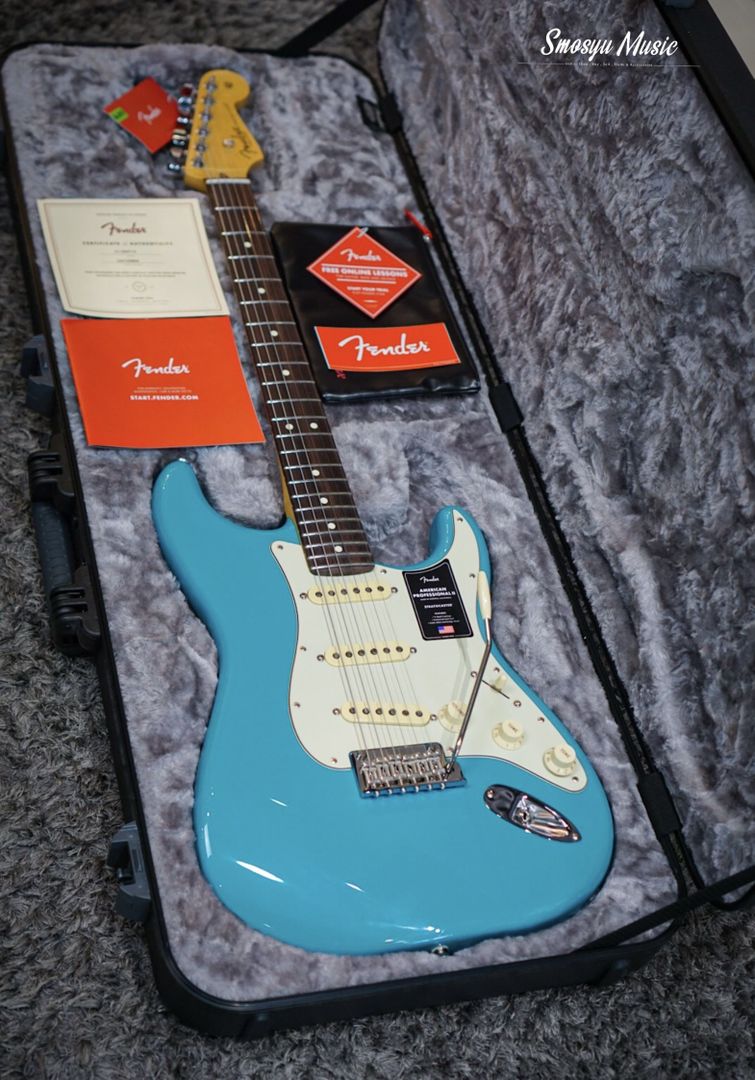 Fender Stratocaster American Professional II Miami Blue